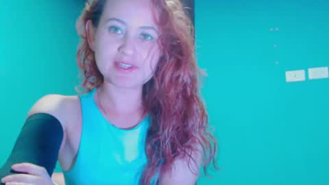 Snapshot of zoe_jones2 chatting on 01.30.25 Zoe online show from 01.30.25
