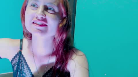 Snapshot of zoe_jones2 chatting on 01.31.25 Zoe online show from 01.31.25