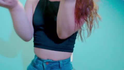 Snapshot of zoe_jones2 chatting on 02.09.25 Zoe online show from 02.09.25