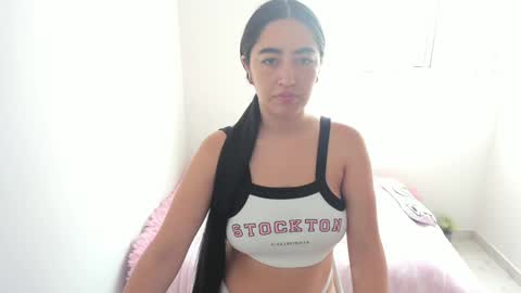 Snapshot of zoe_jones7 chatting on 01.08.25 zoe_jones7 online show from 01.08.25