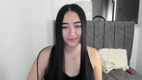 Snapshot of zoe_jones7 chatting on 09.12.25 zoe_jones7 online show from 09.12.25