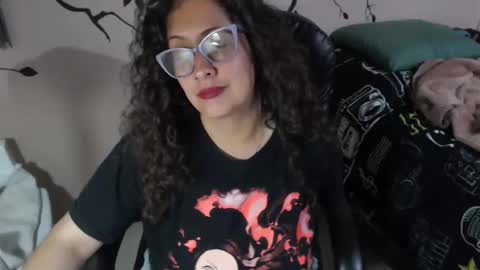 Snapshot of zoe_koller chatting on 10.23.25 Zoe Koller online show from 10.23.25