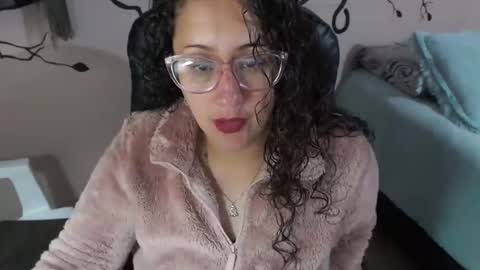 Snapshot of zoe_koller chatting on 10.27.25 Zoe Koller online show from 10.27.25