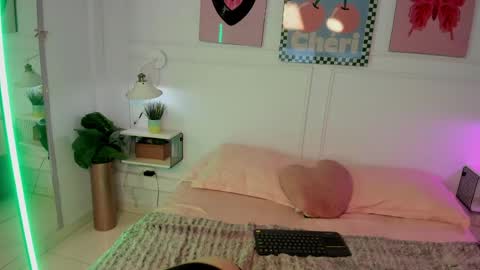 Snapshot of zoe_lynch_ chatting on 06.01.26 Zoe Lynch online show from 06.01.26