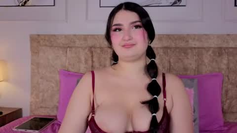 Snapshot of zoe_moon__ chatting on 06.19.26 zoe_moon__ online show from 06.19.26