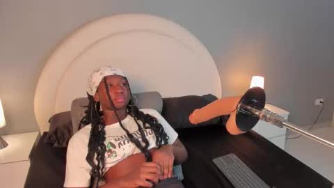 Snapshot of zoe_pinkett chatting on 03.14.26 zoe_pinkett online show from 03.14.26