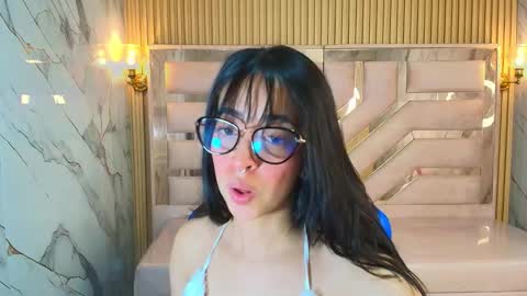 Zoe  online show from 10.10.25