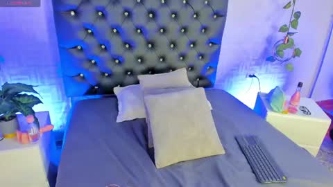 zoe_rousee_ online show from 07.23.26