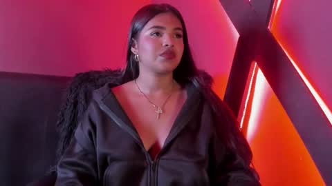 Snapshot of zoe_roux210949 chatting on 09.24.25 Zoe online show from 09.24.25