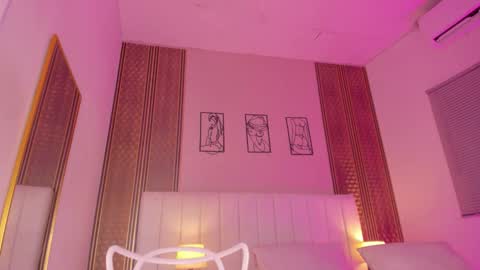 Hi guys i am Zoe  online show from 01.05.26