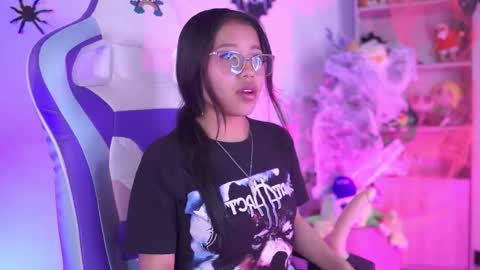 Zoe  online show from 10.21.25