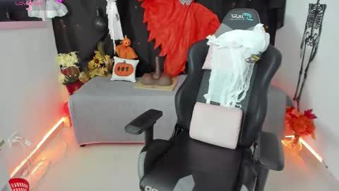 zoe_sullivan_ online show from 10.02.25