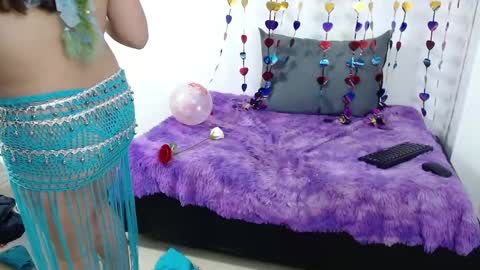 Snapshot of zoe_velvet chatting on 02.18.25 Carolina online show from 02.18.25