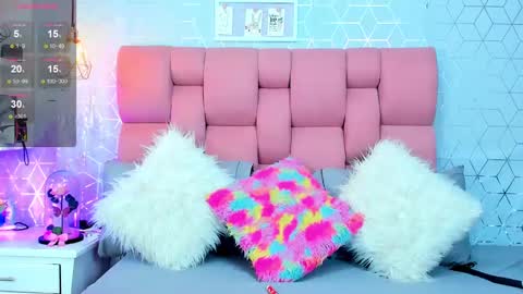 Zoe Brahamm online show from 02.17.25