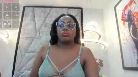 Snapshot of zoebrowns chatting on 07.13.26 Zoe online show from 07.13.26