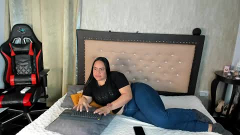 zoedeleon online show from 05.09.26