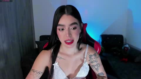  zoee jackson online show from 04.05.26