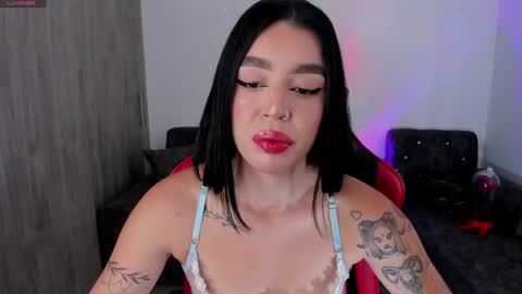  zoee jackson online show from 05.10.26