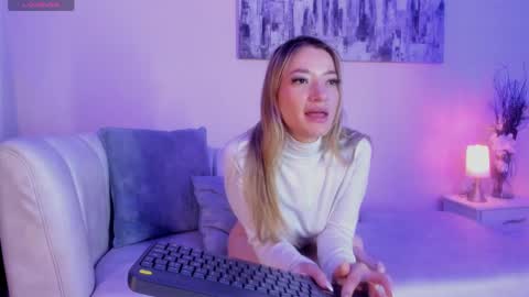 Snapshot of zoee_joness chatting on 03.01.25 zoe online show from 03.01.25
