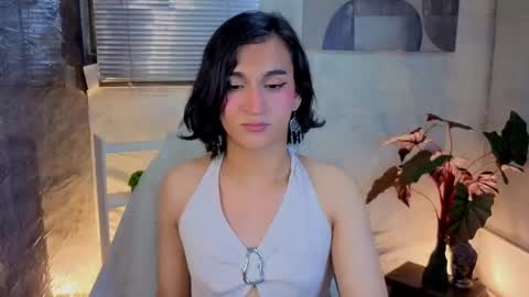 Snapshot of zoee_kiss_ chatting on 05.16.26 ZOE online show from 05.16.26