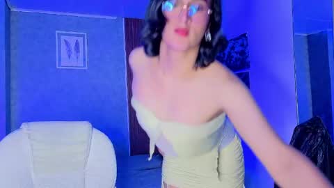 Snapshot of zoee_kiss_ chatting on 05.31.26 ZOE online show from 05.31.26