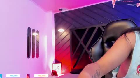 Snapshot of zoee_martins_ chatting on 02.04.26 Zoe 3 online show from 02.04.26