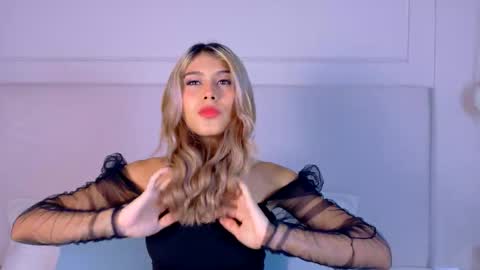 Zoe online show from 10.07.25