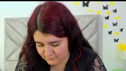 Snapshot of zoekley chatting on 01.19.25 Zoe Kley online show from 01.19.25