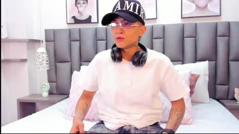 Zoe Krug online show from 03.13.26