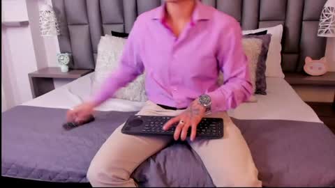 Zoe Krug online show from 04.18.26