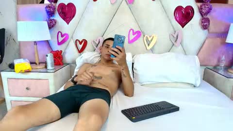 zoelucas online show from 09.16.25