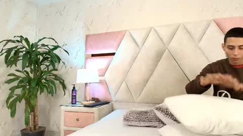 Snapshot of zoelucas chatting on 03.14.26 zoelucas online show from 03.14.26