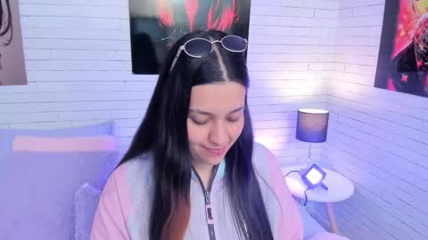 Snapshot of zoemurphy_ chatting on 10.24.25 ZOE  online show from 10.24.25