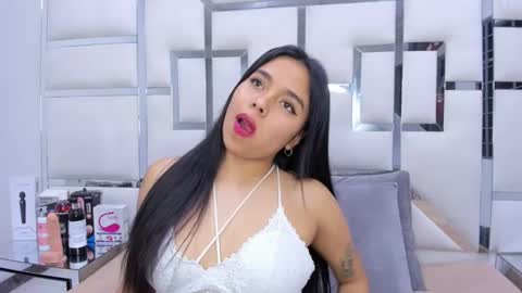 ZoeSwam online show from 02.19.25