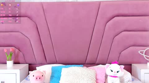 Snapshot of zoewillian chatting on 01.09.25 zoewillian online show from 01.09.25