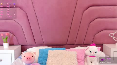 Snapshot of zoewillian chatting on 01.09.25 zoewillian online show from 01.09.25