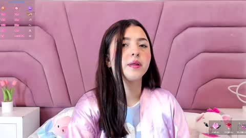 Snapshot of zoewillian chatting on 01.10.25 zoewillian online show from 01.10.25