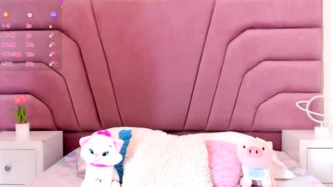 Snapshot of zoewillian chatting on 01.13.25 zoewillian online show from 01.13.25