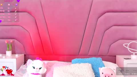 Snapshot of zoewillian chatting on 02.24.25 zoewillian online show from 02.24.25