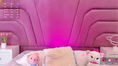 Snapshot of zoewillian chatting on 03.11.25 zoewillian online show from 03.11.25