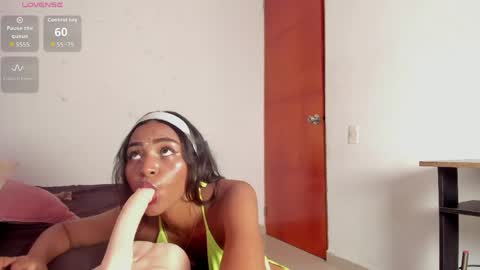 Snapshot of zoey_donovan_ chatting on 06.08.26 Zoe online show from 06.08.26