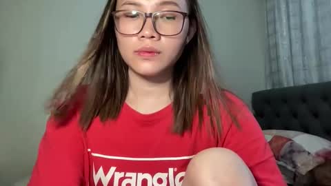 Snapshot of zoey_foryou chatting on 10.31.25 zoey_foryou online show from 10.31.25