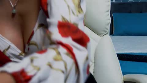 Zoey online show from 09.23.25