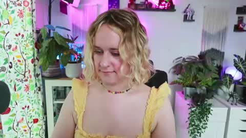 Snapshot of zoeyryan chatting on 07.11.26 Zoey Ryan online show from 07.11.26