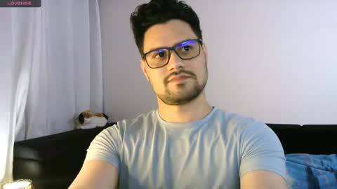 Snapshot of zohan_haidar chatting on 02.20.25 ZohanMohamed online show from 02.20.25