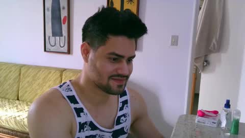 Snapshot of zohan_haidar chatting on 10.02.25 ZohanMohamed online show from 10.02.25