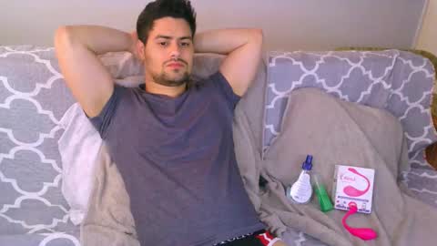 Snapshot of zohan_haidar chatting on 11.30.25 ZohanMohamed online show from 11.30.25