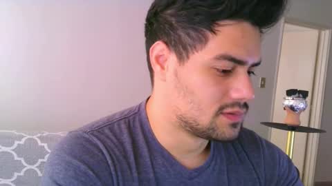 Snapshot of zohan_haidar chatting on 12.01.25 ZohanMohamed online show from 12.01.25