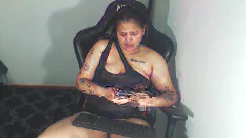 Snapshot of zol_gil03 chatting on 09.25.25 zol_gil03 online show from 09.25.25