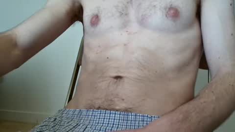 Snapshot of zommmmmmmmm chatting on 02.13.25 zom online show from 02.13.25